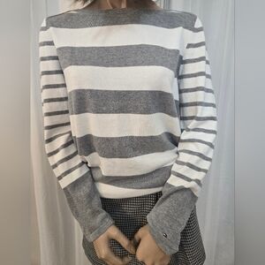 Tommy Hilfiger Gray and White Striped Crewneck Women's Sweater.